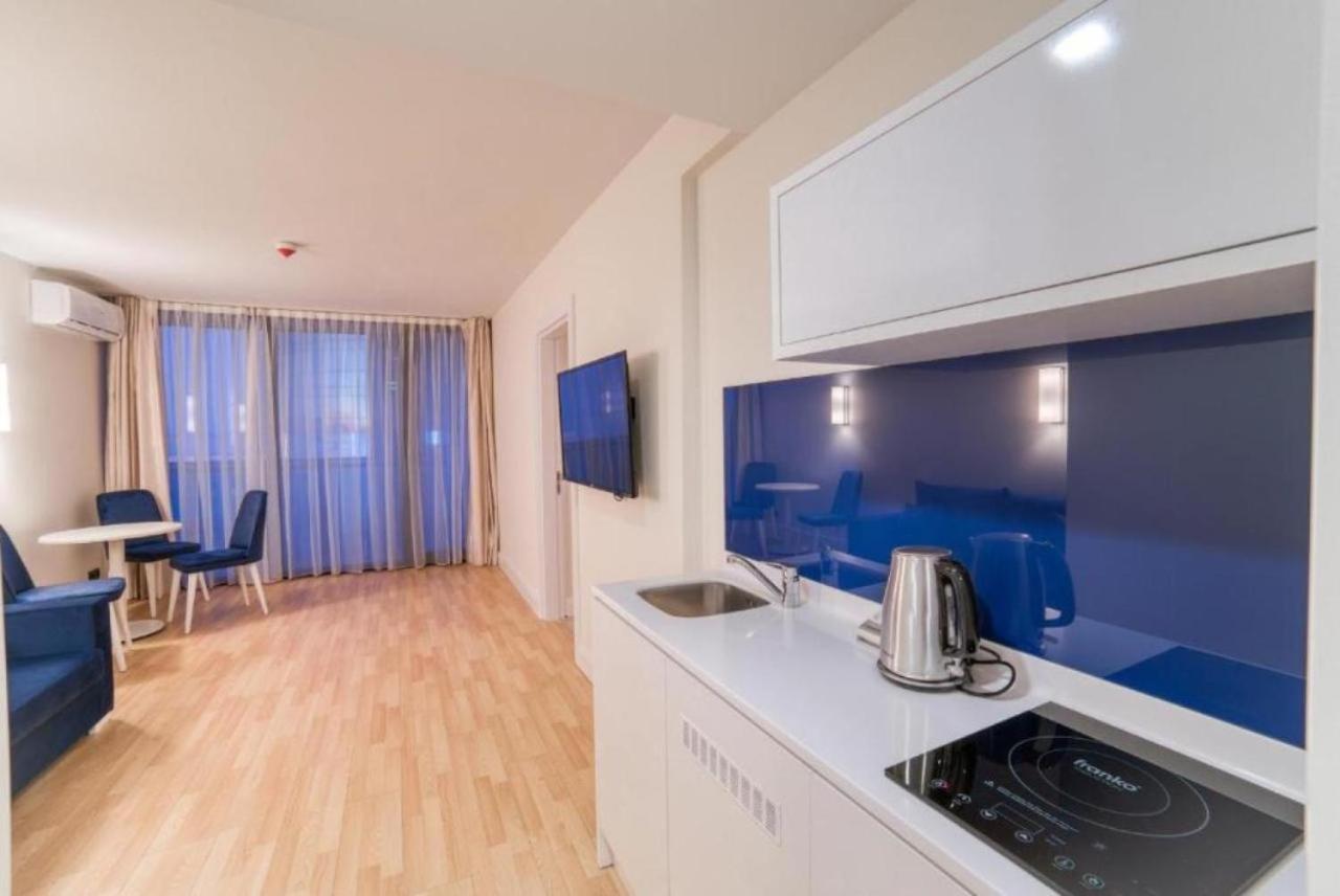 Lux Apartaments บาทูมิ ภายนอก รูปภาพ