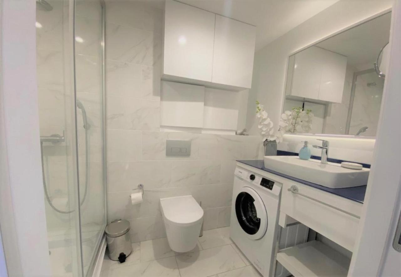 Lux Apartaments บาทูมิ ภายนอก รูปภาพ