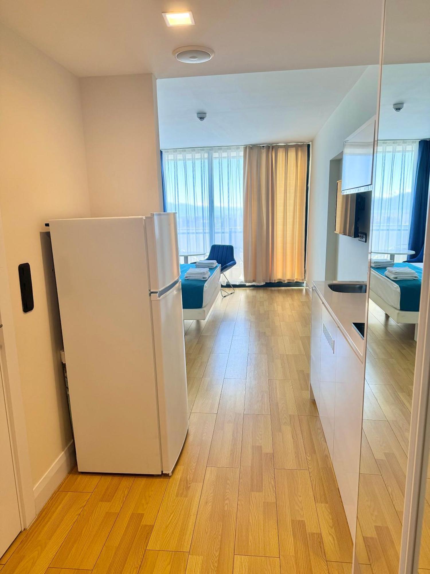 Lux Apartaments บาทูมิ ภายนอก รูปภาพ